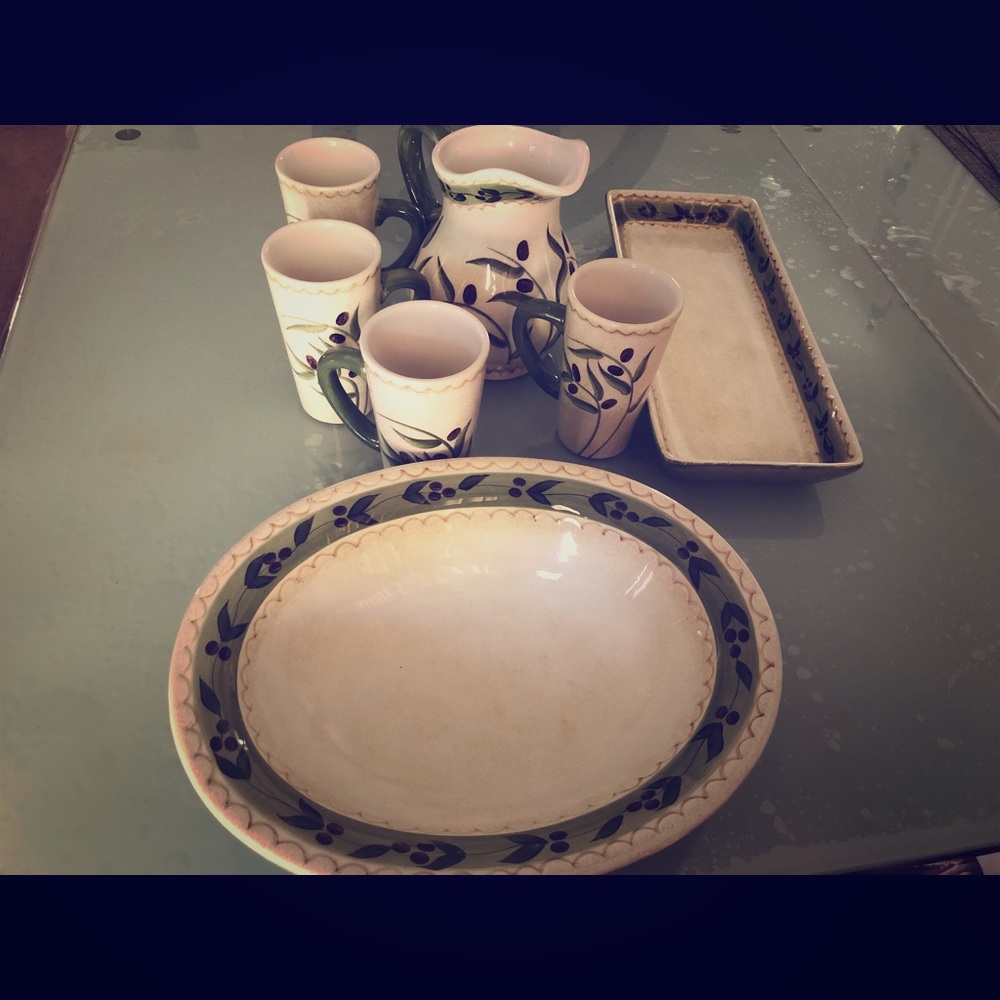 Pitcher and accessories